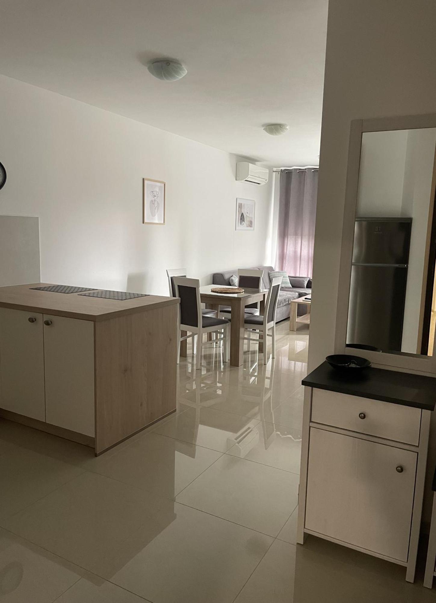 Giovanna Apartment With Terrace And Free Parking Pula Exteriör bild